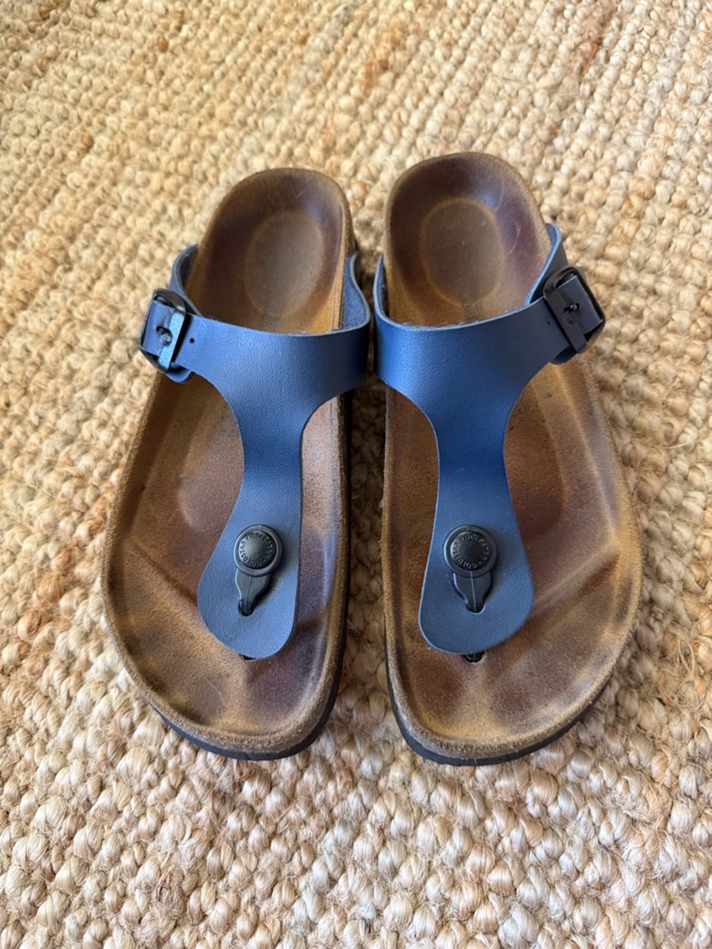 Gold star Birkenstock Gizeh EUC